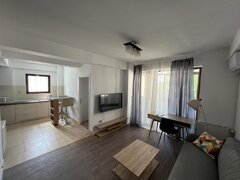 Decebal- adiacent, 2 camere bloc 2012 boutique