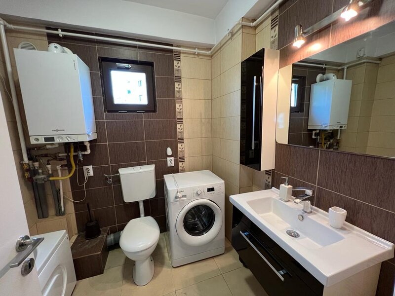 Decebal- adiacent, 2 camere bloc 2012 boutique